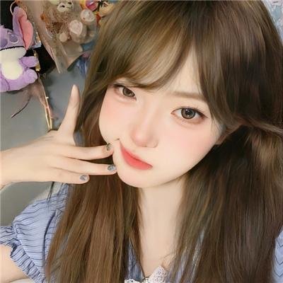 双眼凝视